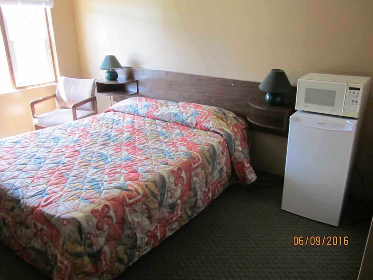 Valleyview Motel Williams Lake Buitenkant foto
