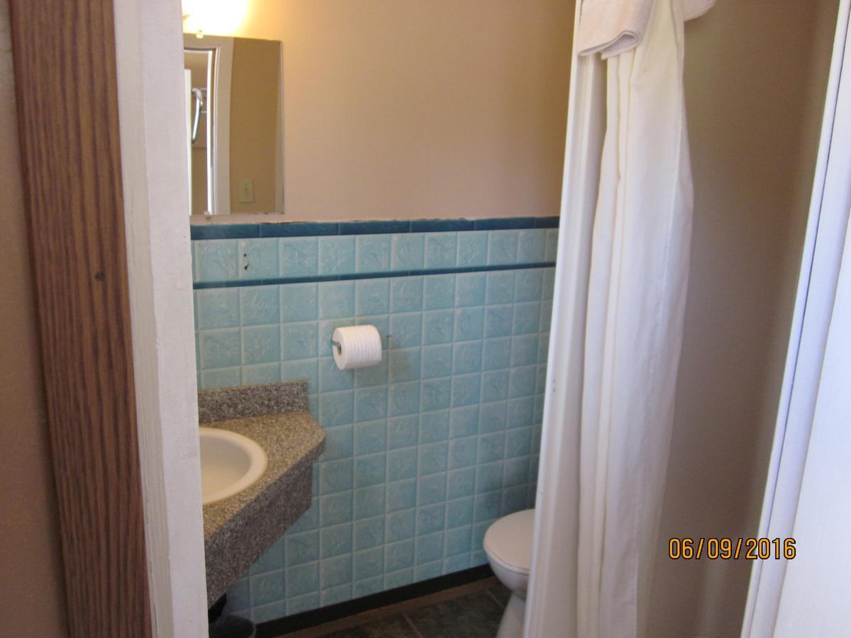 Valleyview Motel Williams Lake Buitenkant foto